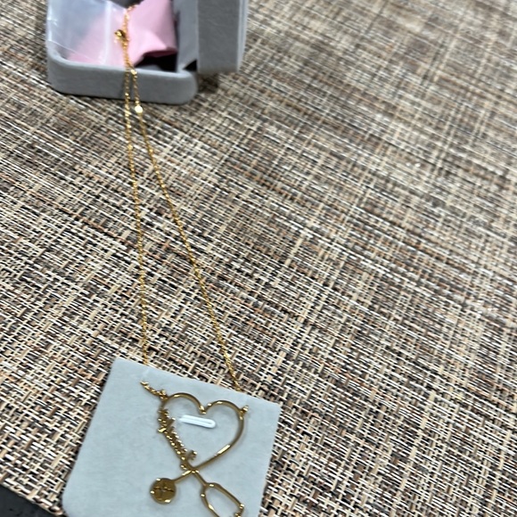 Necklace. - Picture 5 of 9